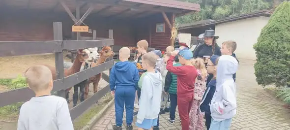 Pierwszoklasiści z Jonkowa na integracyjnej wycieczce w Marengo
