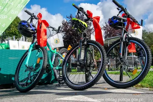 Elbląg: „Rowerowy zawrót głowy” – uczniowie rywalizowali o bezpieczeństwo na drodze