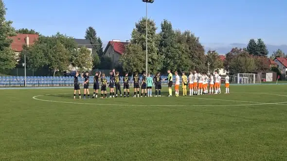 Remis 3:3 z liderem! Trampkarze UKS Frendo Dywity pokazali charakter