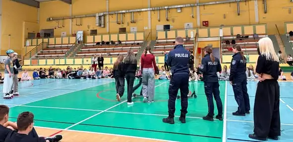 Bezpieczna jazda na rowerze i hulajnodze – lekcja w Węgorzewie
