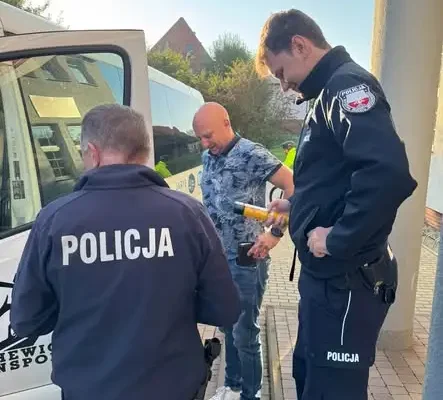Policja skontrolowała autokary przed wycieczkami uczniów z Gietrzwałdu