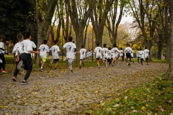 Bieg po zdrowie nad jeziorem Wadąg – dzieci z gminy Dywity na sportowo