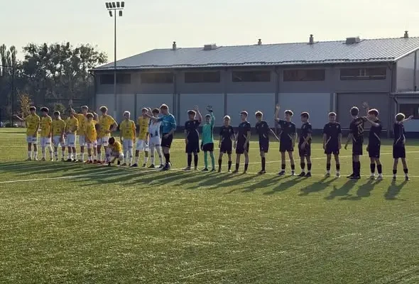 Trampkarze UKS Frendo Dywity przegrywają z Naki Olsztyn 2:5