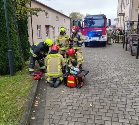 Strażacy z Biskupca i okolic ćwiczyli ewakuację w Domu Pomocy Społecznej w Jezioranach