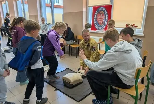 Uczniowie ze Szkoły Podstawowej w Jonkowie uczą się ratować życie – rekord WOŚP pobity!