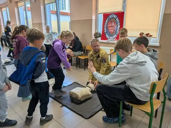 Uczniowie ze Szkoły Podstawowej w Jonkowie uczą się ratować życie – rekord WOŚP pobity!