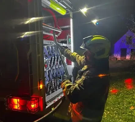 Pożar wielkogabarytowego ogniska w Czerwonym Borze – akcja strażaków