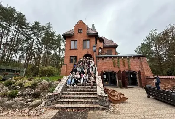 Uczniowie z Dywit odkrywali tajemnice przyrody w Leśnej Baszcie