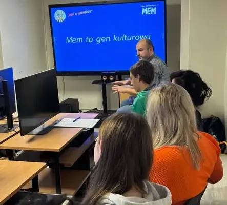 „Mem po Warmińsku” – warsztaty graficzne w Purdzie przyciągnęły mieszkańców