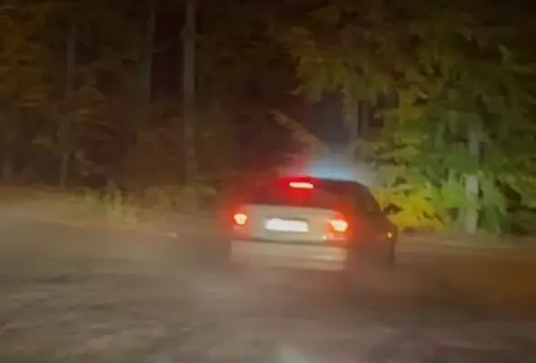 21-latek driftował BMW w Kretowinach. Stracił prawo jazdy i dostał 2500 zł mandatu