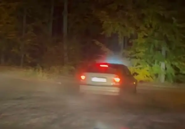 21-latek driftował BMW w Kretowinach. Stracił prawo jazdy i dostał 2500 zł mandatu