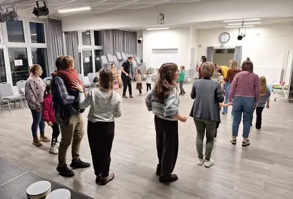 Rodzinne Spotkania z Muzyką w GOK Stawiguda – relacja z piątkowego wieczoru